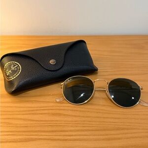 Ray-Ban Gold Frame Sunglasses with Black Lenses with Case